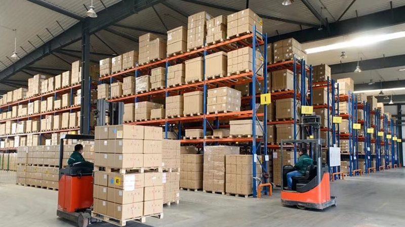 轻型货架与重型货架：适用场景解析**